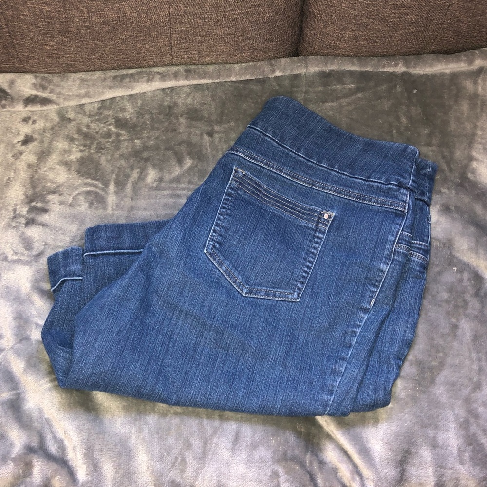 Westbound Bermuda shorts